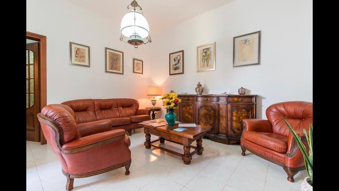B&B Maison Rosetta Iun-E4948 Nuoro  Bagian luar foto
